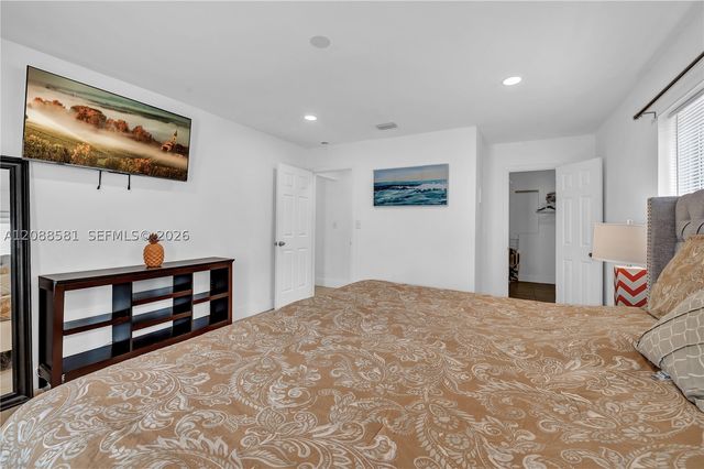 326 SW 14th St 2, Dania Beach, FL 33004