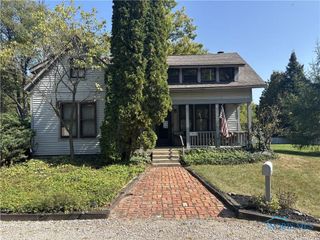 5904 Acres Road, Sylvania, OH 43560