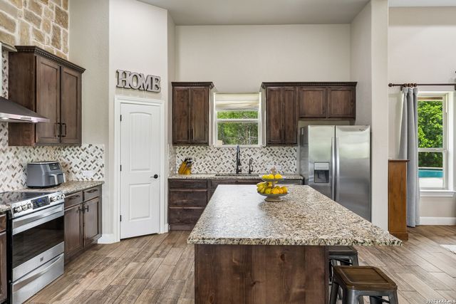 137 Trail Boss, La Vernia, TX 78121
