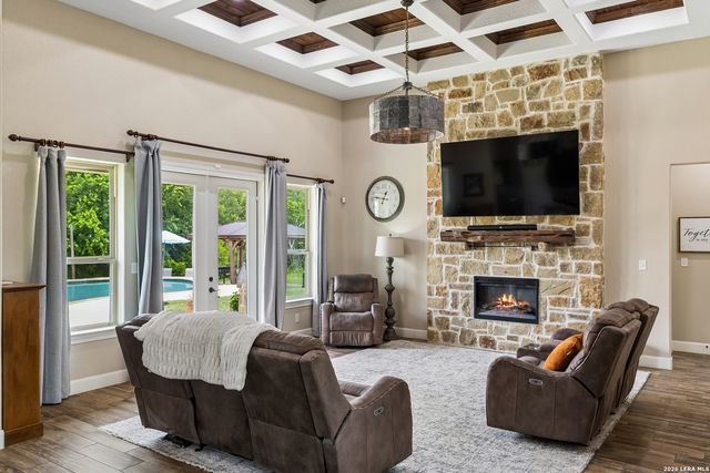 137 Trail Boss, La Vernia, TX 78121