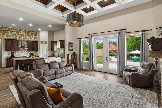 137 Trail Boss, La Vernia, TX 78121