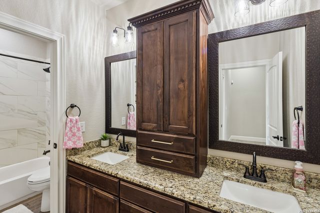 137 Trail Boss, La Vernia, TX 78121