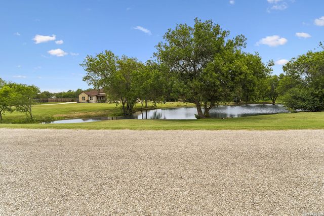 137 Trail Boss, La Vernia, TX 78121