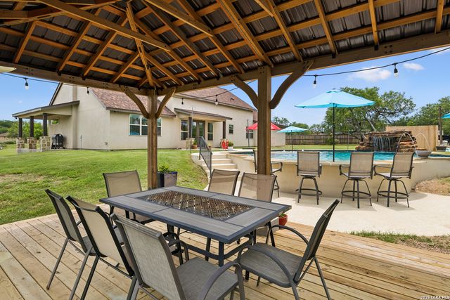 137 Trail Boss, La Vernia, TX 78121
