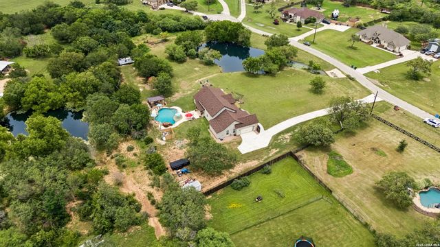 137 Trail Boss, La Vernia, TX 78121