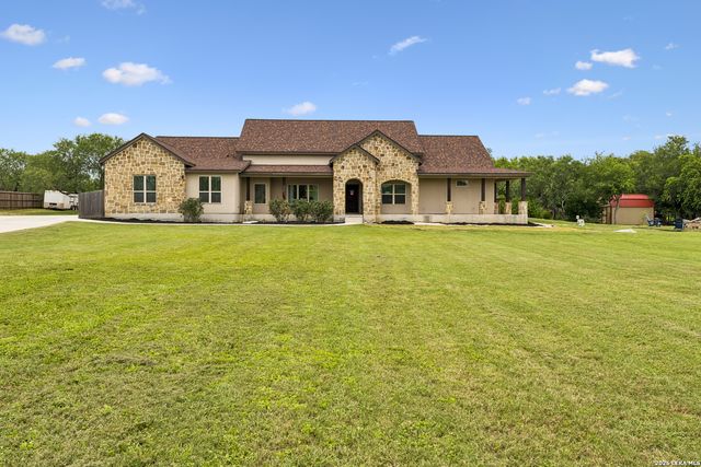 137 Trail Boss, La Vernia, TX 78121
