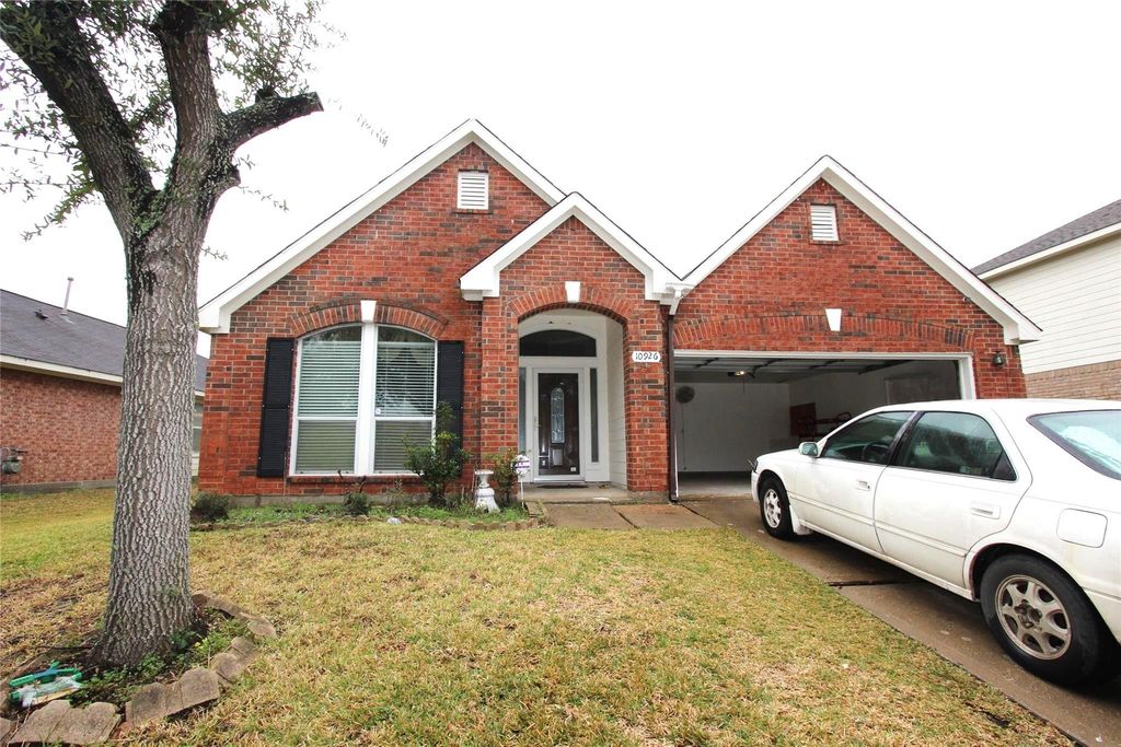 10926 Great Hawk Lane, Houston, TX 77075
