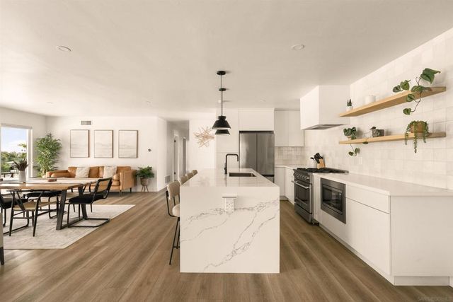 5173 Walsh Way, San Diego, CA 92115