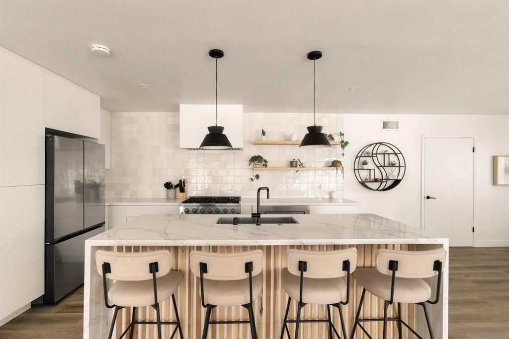 5173 Walsh Way, San Diego, CA 92115