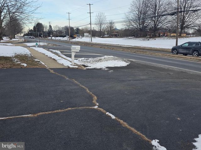 513 W BUTLER AVE, Chalfont, PA 18914