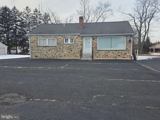 513 W BUTLER AVE, Chalfont, PA 18914