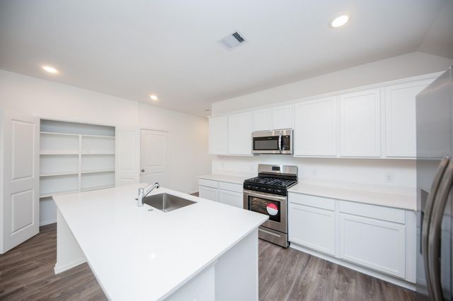 7406 Bartoncliff Drive, Katy, TX 77493