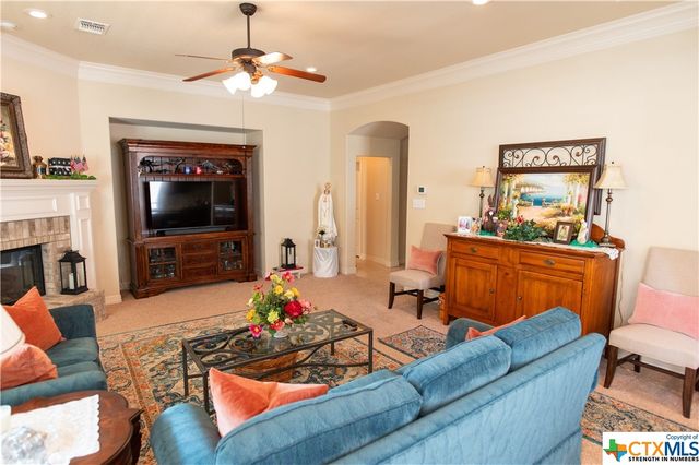 21706 Chaucer Hill, San Antonio, TX 78256