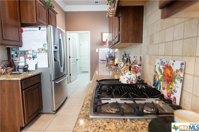 21706 Chaucer Hill, San Antonio, TX 78256