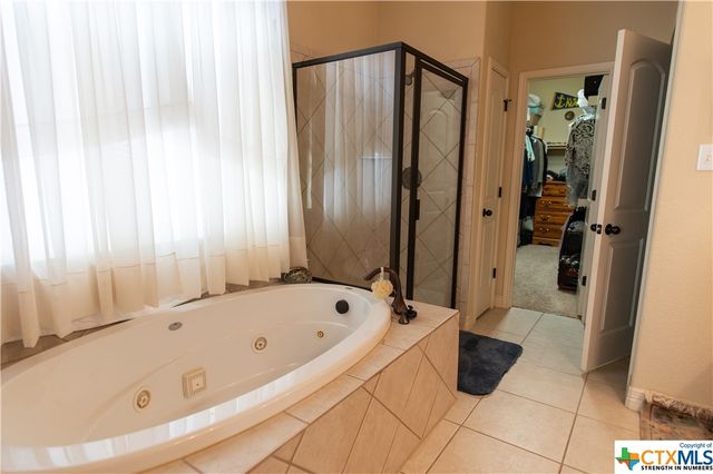 21706 Chaucer Hill, San Antonio, TX 78256
