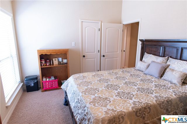 21706 Chaucer Hill, San Antonio, TX 78256