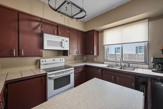 42 Briggs Ave, Pittsfield, MA 01201