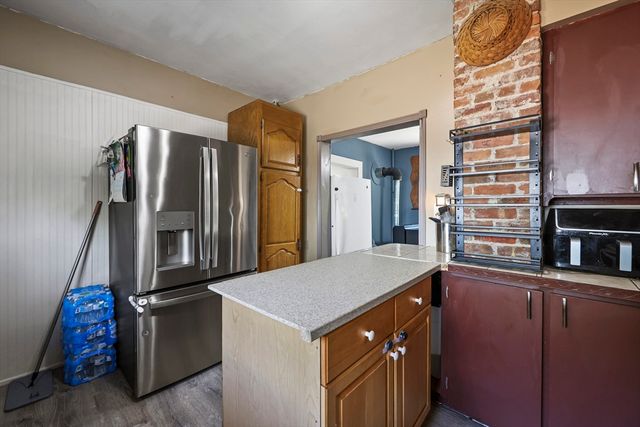 42 Briggs Ave, Pittsfield, MA 01201
