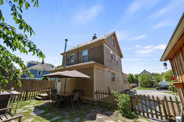 42 Briggs Ave, Pittsfield, MA 01201
