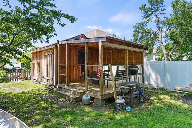 42 Briggs Ave, Pittsfield, MA 01201