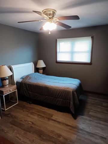 3336 E Alpine Drive, Springfield, MO 65804