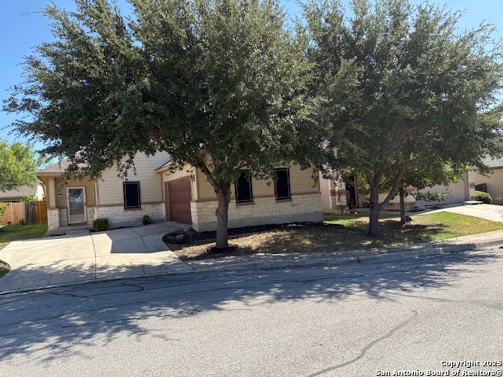 9047 Gull Lk, San Antonio, TX 78245