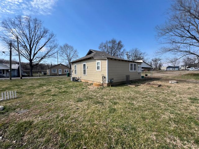 615 Short Street, Willow Springs, MO 65793