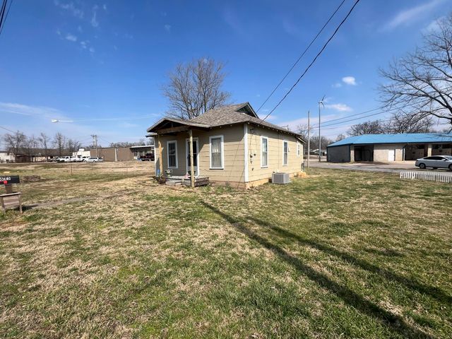 615 Short Street, Willow Springs, MO 65793