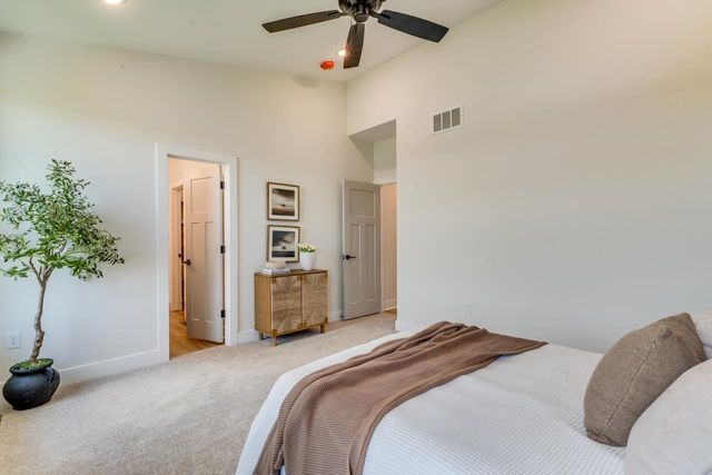 5542 N St. Paul St., Wichita, KS 67204