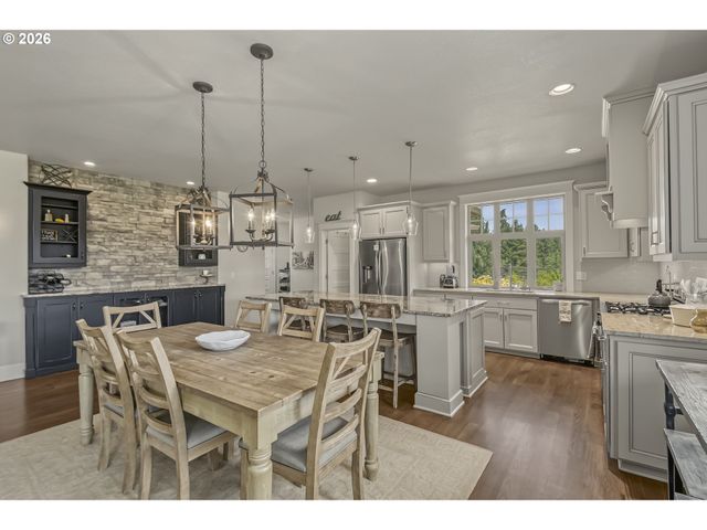 41055 Se KITZMILLER Rd, Eagle Creek, OR 97022