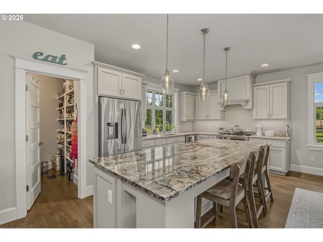 41055 Se KITZMILLER Rd, Eagle Creek, OR 97022