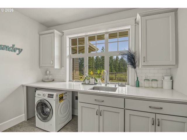 41055 Se KITZMILLER Rd, Eagle Creek, OR 97022
