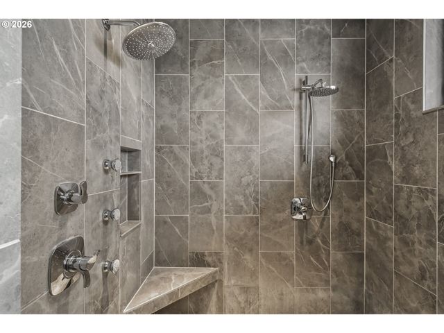 41055 Se KITZMILLER Rd, Eagle Creek, OR 97022