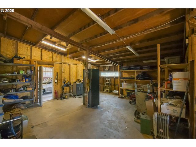 41055 Se KITZMILLER Rd, Eagle Creek, OR 97022