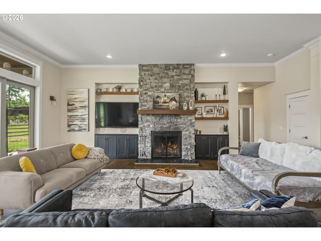 41055 Se KITZMILLER Rd, Eagle Creek, OR 97022