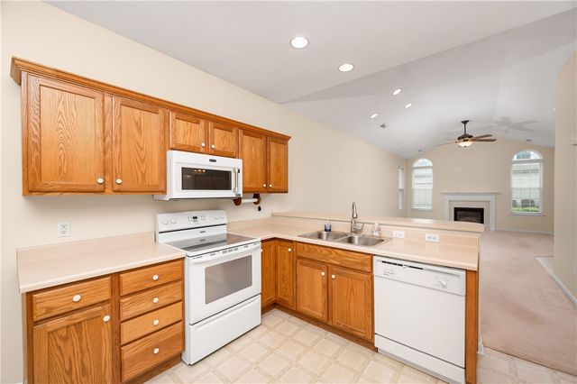 2074 Winchester Ct, Connoquenessing Twp, PA 16053