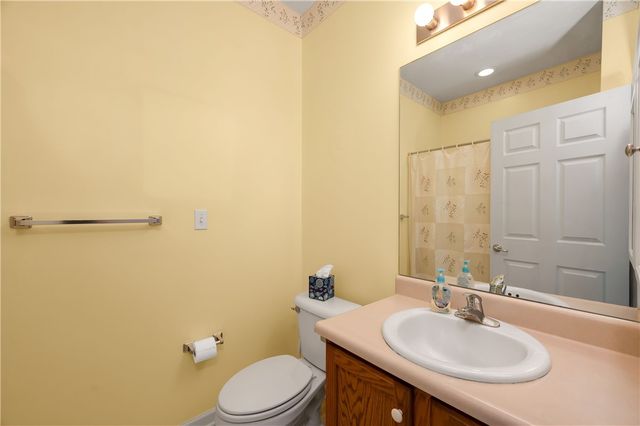 2074 Winchester Ct, Connoquenessing Twp, PA 16053