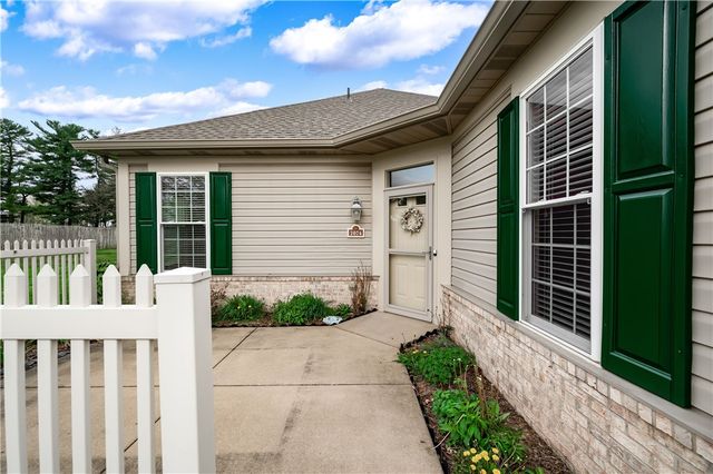 2074 Winchester Ct, Connoquenessing Twp, PA 16053