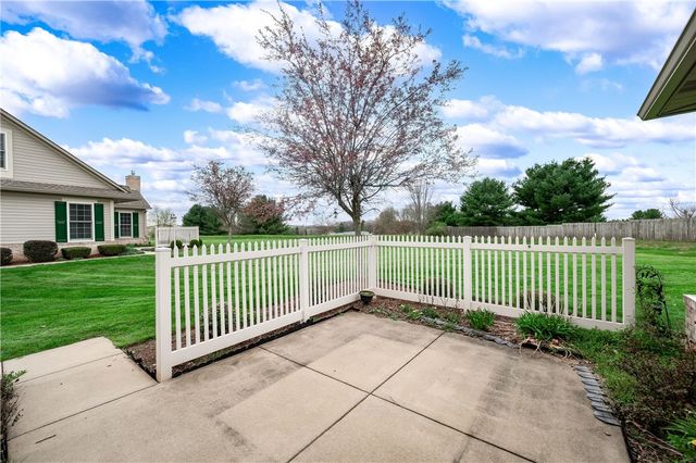 2074 Winchester Ct, Connoquenessing Twp, PA 16053