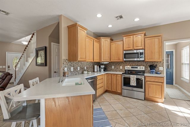 6338 W 77th Street, Tulsa, OK 74131