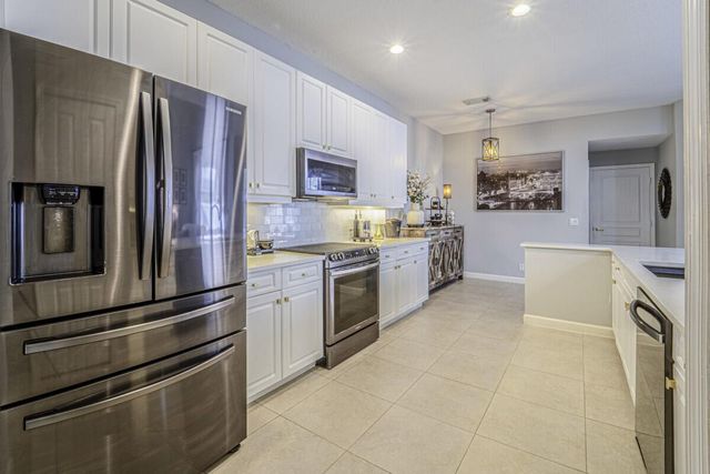 10487 SW Westlawn Boulevard, Port St. Lucie, FL 34987