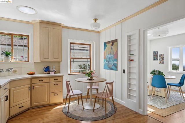 4282 Fruitvale Ave, Oakland, CA 94602