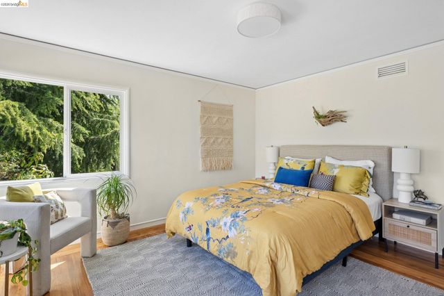 4282 Fruitvale Ave, Oakland, CA 94602