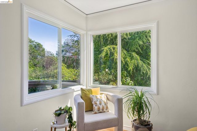 4282 Fruitvale Ave, Oakland, CA 94602