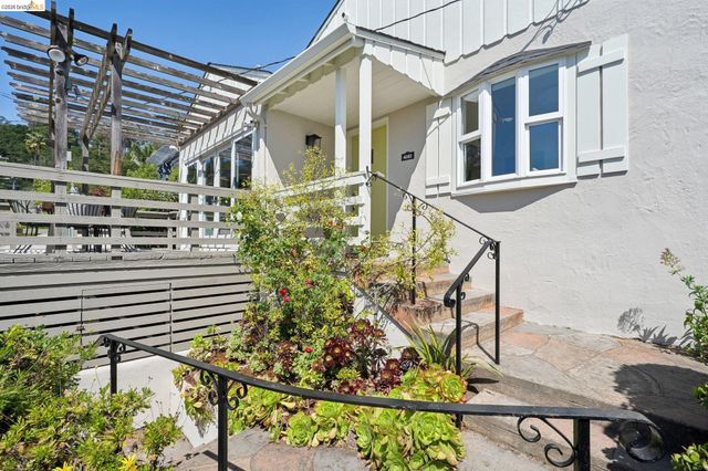 4282 Fruitvale Ave, Oakland, CA 94602