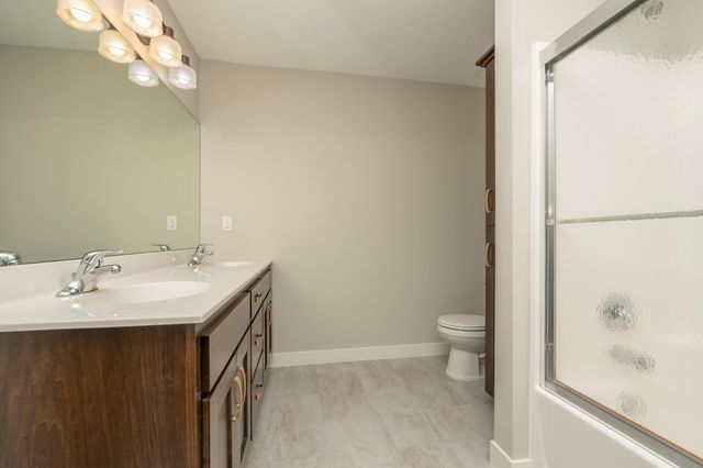 1070 Cubasue Avenue, Shakopee, MN 55379