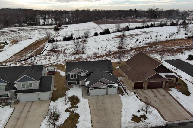 1070 Cubasue Avenue, Shakopee, MN 55379