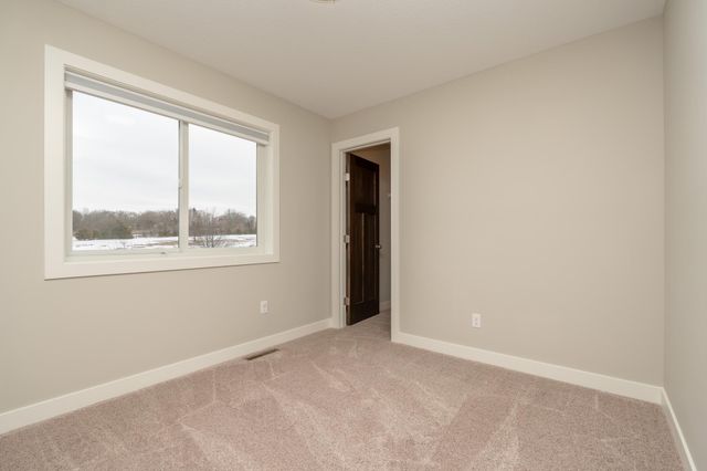 1070 Cubasue Avenue, Shakopee, MN 55379