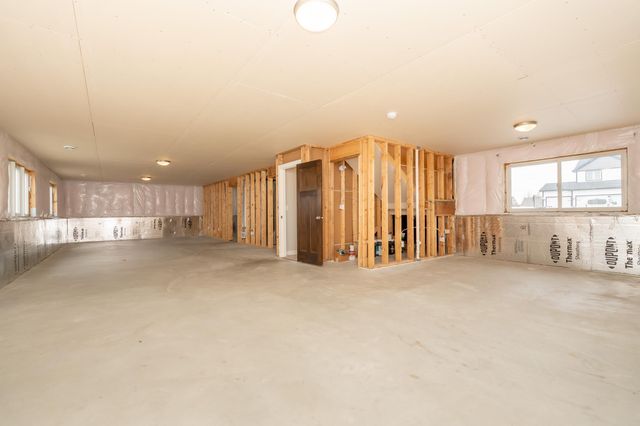 1070 Cubasue Avenue, Shakopee, MN 55379