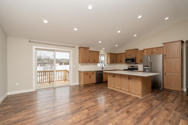 1070 Cubasue Avenue, Shakopee, MN 55379